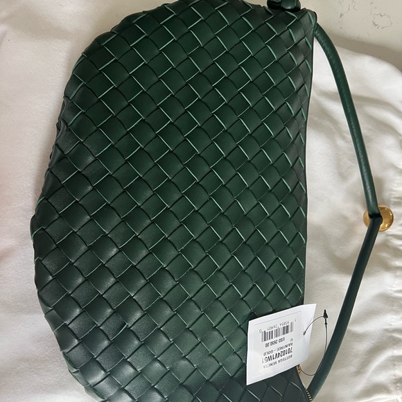 Medium Turn Pouch - Picture 5 of 7